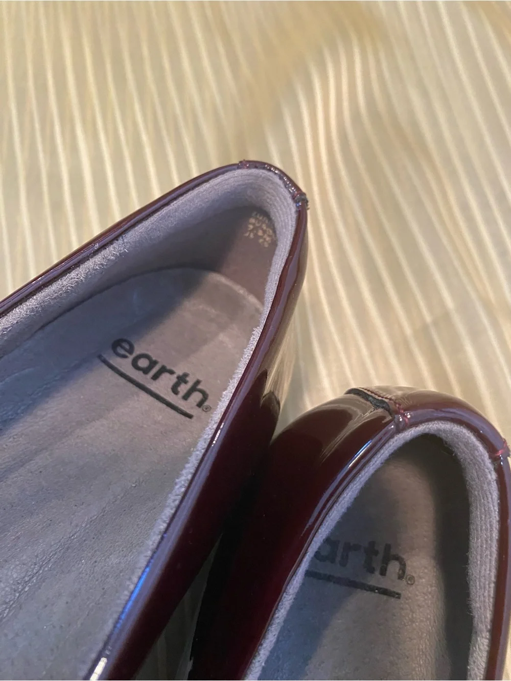 NWT EARTH women Burgundy brown Patent Glossy Leather platforms, size 7.5 - Picture 13 of 15